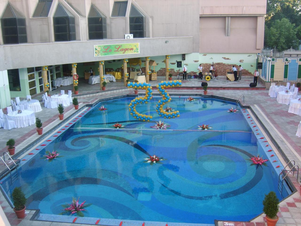 Plaza ташкент. Grand Plaza Ташкент. Le grande Plaza Hotel Ташкент. Le grande Plaza бассейн Ташкент. Le grande Plaza бассейн.